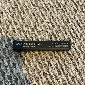 NWT Anastasia Beverly Hills liquid lipstick in shade crush